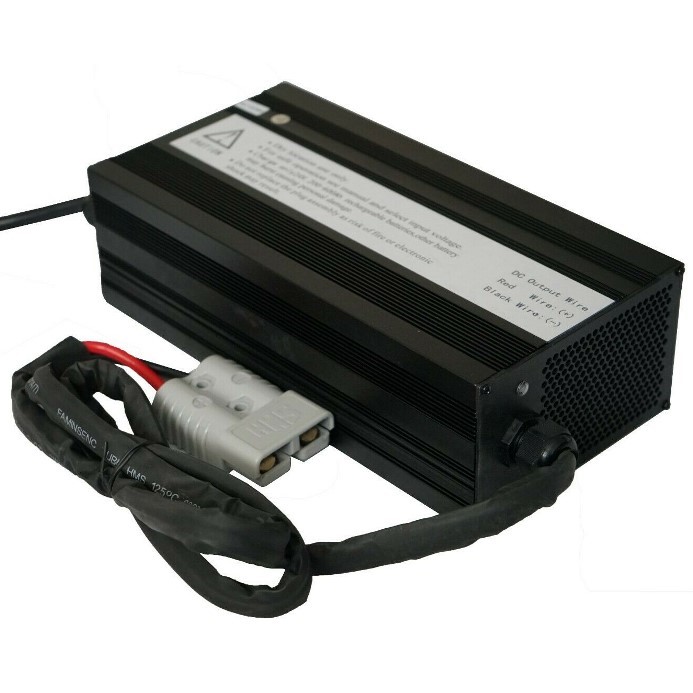 Chargeur de batterie 24V 60A monophasé - Large choix de produits pour  chariots élévateurs, gerbeurs et transpalettes - Consultez
