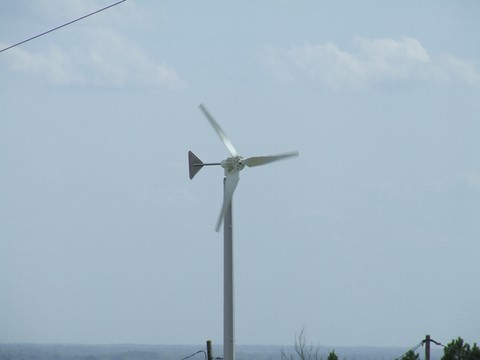 Installation d'une éolienne hye 3 pales 1000w 24v